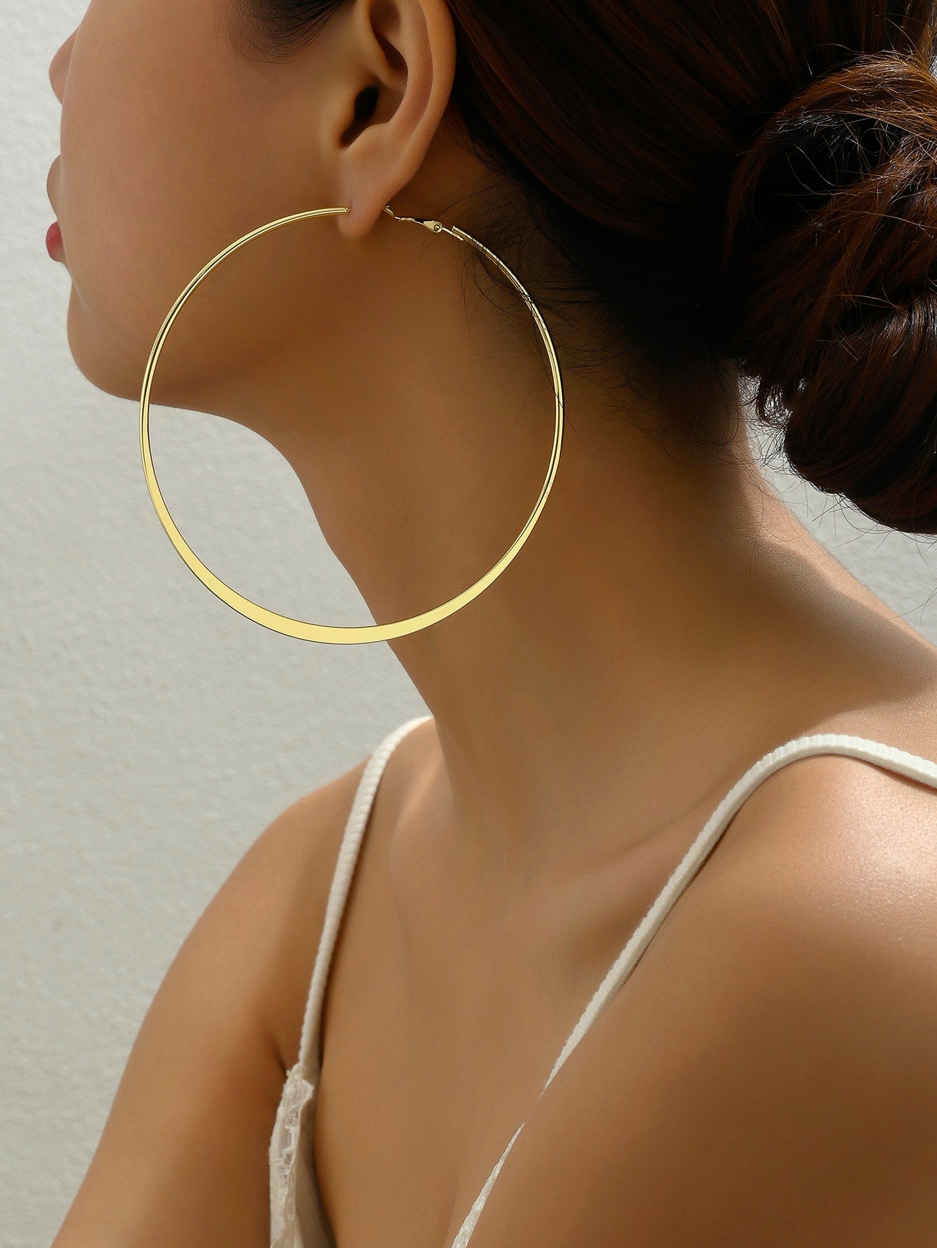 1Pair of European and American Fashion Big Circle Earrings Women'S Popular Simple Squished Earrings Earrings Exaggerated Posing Accessories