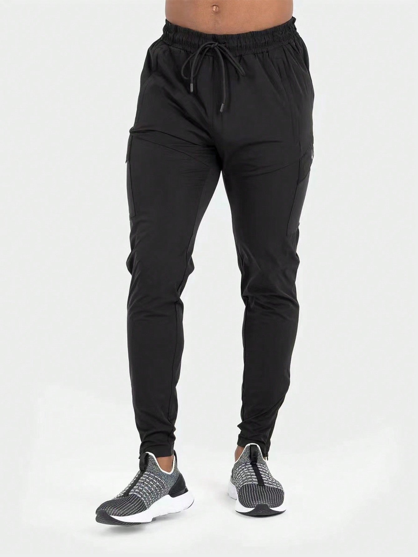 SHEIN Sport Corelite Men Drawstring Waist Flap Pocket Side Sports Pants