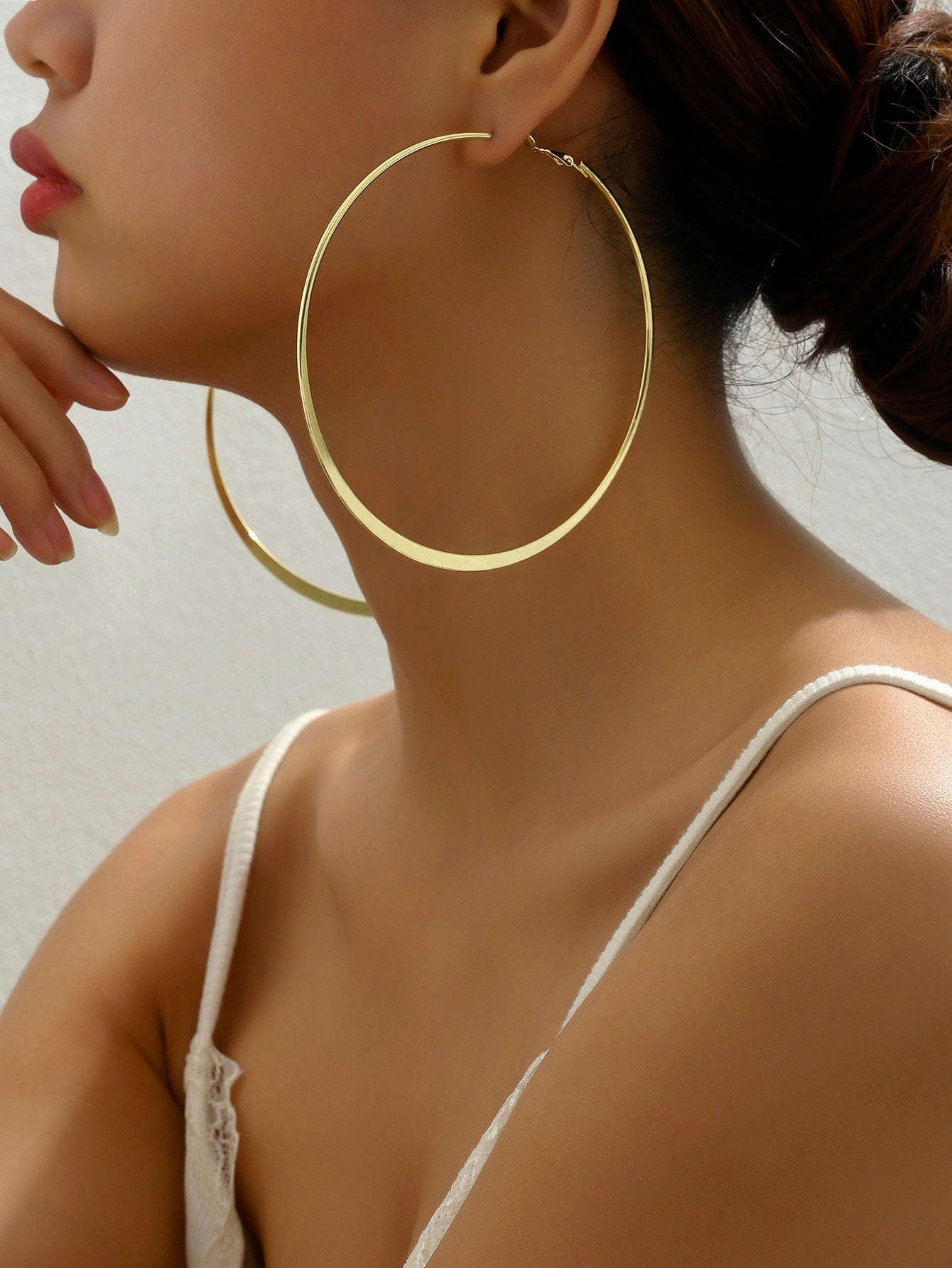 1Pair of European and American Fashion Big Circle Earrings Women'S Popular Simple Squished Earrings Earrings Exaggerated Posing Accessories