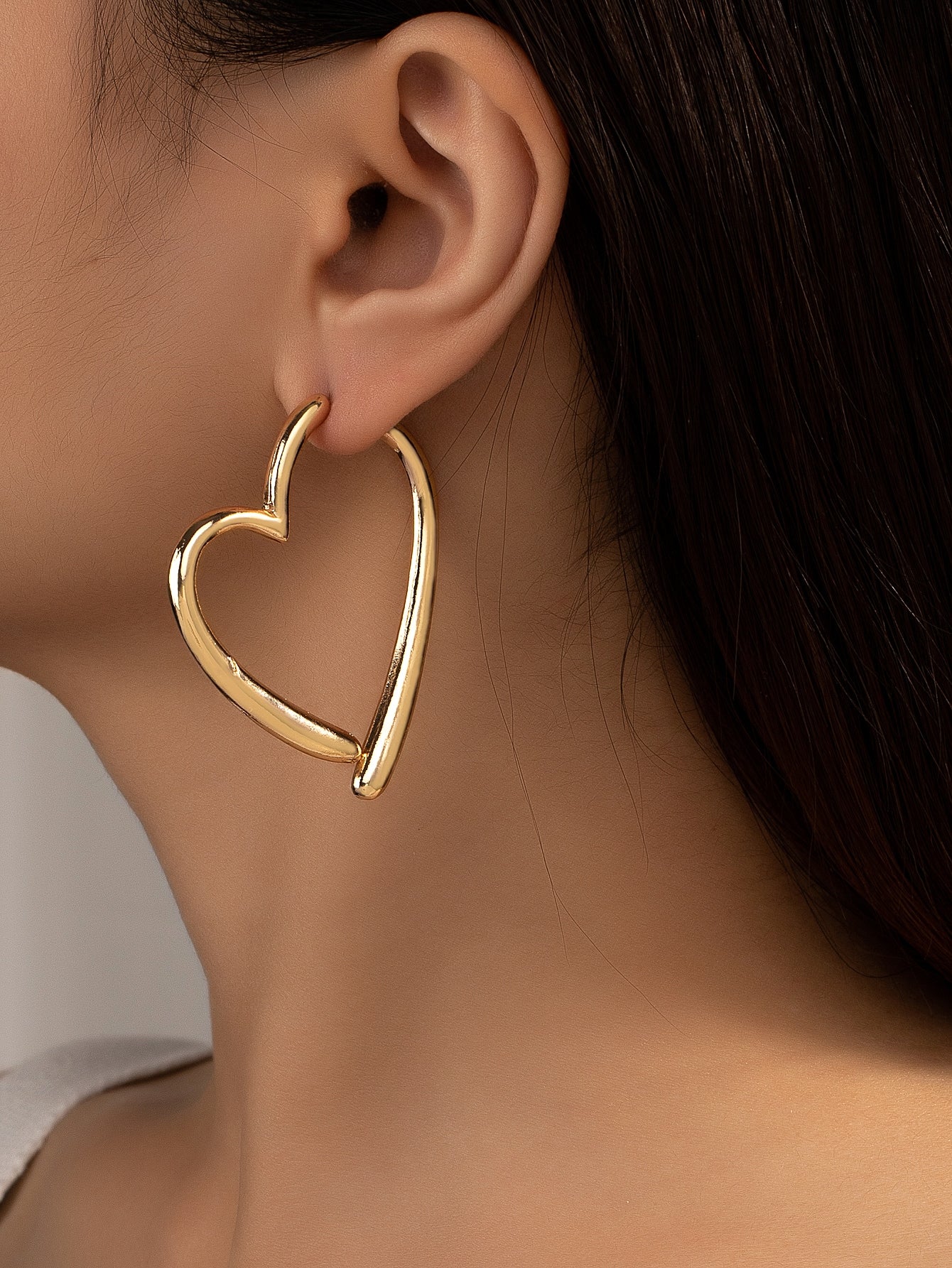 1Pair Fashion Zinc Alloy Heart Design Hoop Earrings for Women for Daily Decoration