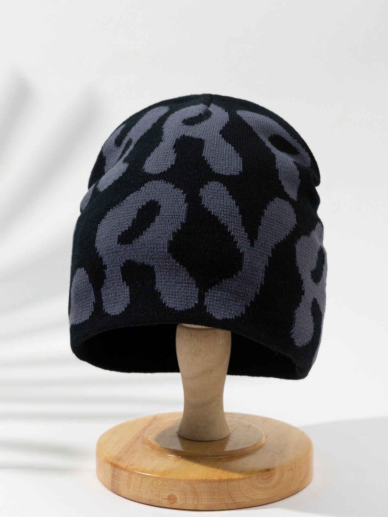 Women'S Y2K Jacquard Contrast Color Letter Knit Hat